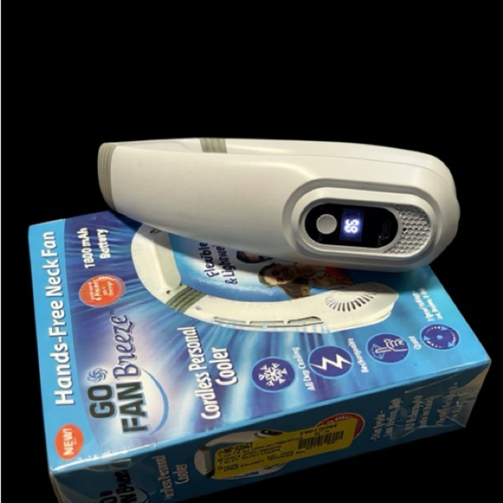 Go Fan Breeze Hands-Free Neck Fan Cordless Rechargeable Personal Cooler